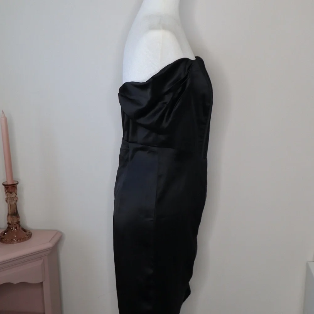Black Corseted Dress Off the Shoulder LARGE - Picture 3 of 6